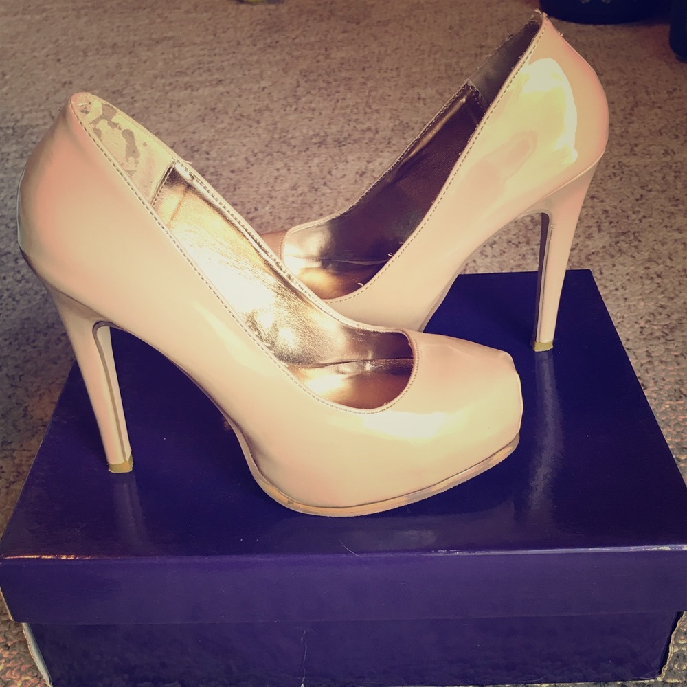 ❗️PRICE FIRM❗️Nude Heels